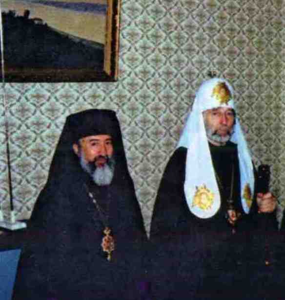 Патріарх Володимира у Франції (1994) з архієпископа ВІГІЛІЙ, митрополита Парижі Patriarch Volodymyr in France (1994) with His Eminence Archbishop Vigilij, Metropolitan of Paris